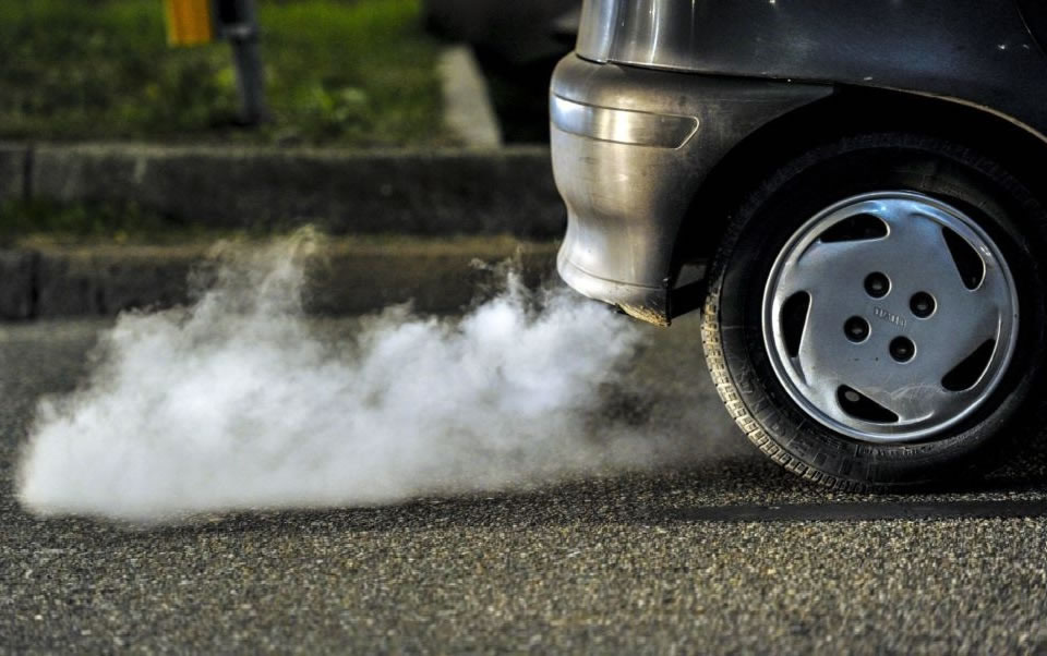 What To Do If Your Car Engine Is Smoking