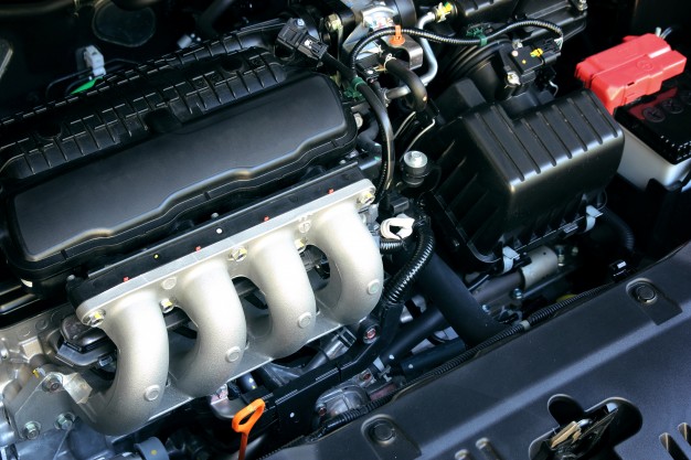 clean car engine